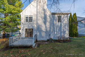 Homes for sale in Branford, CT | 20 Lakeview Dr #20, Branford, CT 06405 | MLS# 24143406