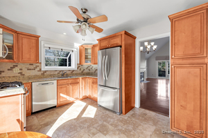 Homes for sale in Shelton, CT | 45 Greystone #45, Shelton, CT 06484 | MLS# 24143052