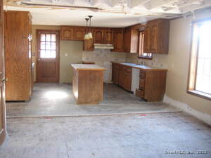 Homes for sale in Ellington, CT | 254 Jobs Hill Rd, Ellington, CT 06029 | MLS# 24143488