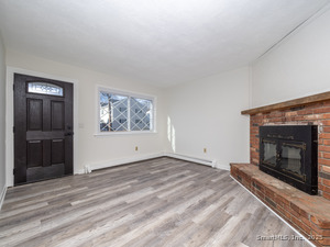 Homes for sale in Danbury, CT | 17 Bergh St, Danbury, CT 06810 | MLS# 24143266