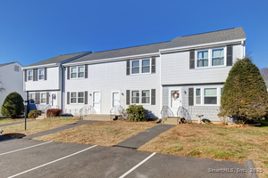 Homes for sale in Glastonbury, CT | 17 Garland Dr #17, Glastonbury, CT 06033 | MLS# 24142469