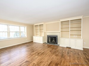 Homes for sale in Madison, CT | 3 Essex Ln #3, Madison, CT 06443 | MLS# 24143029