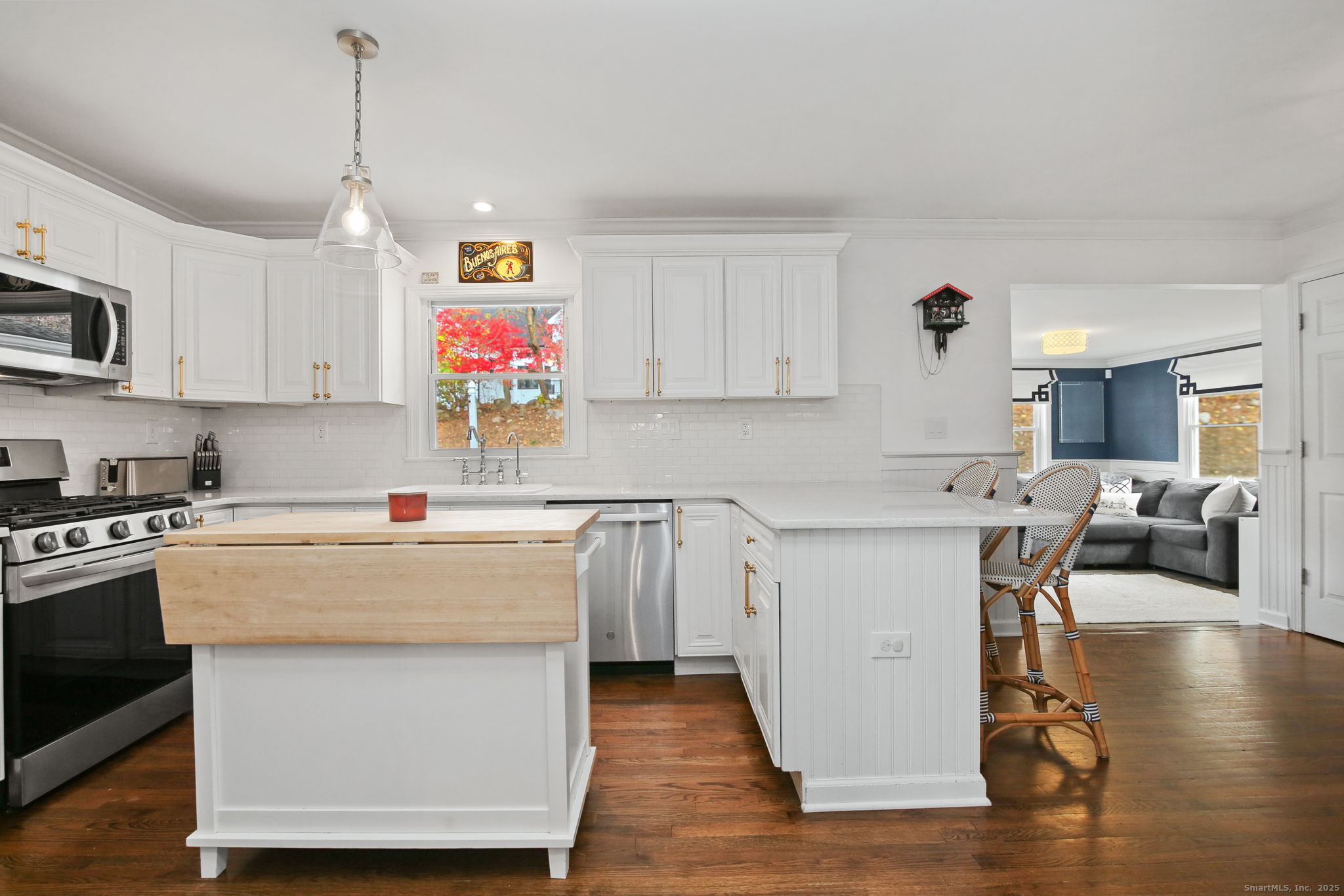 Photo 8 of 83 Woodridge Drive, Stamford, CT