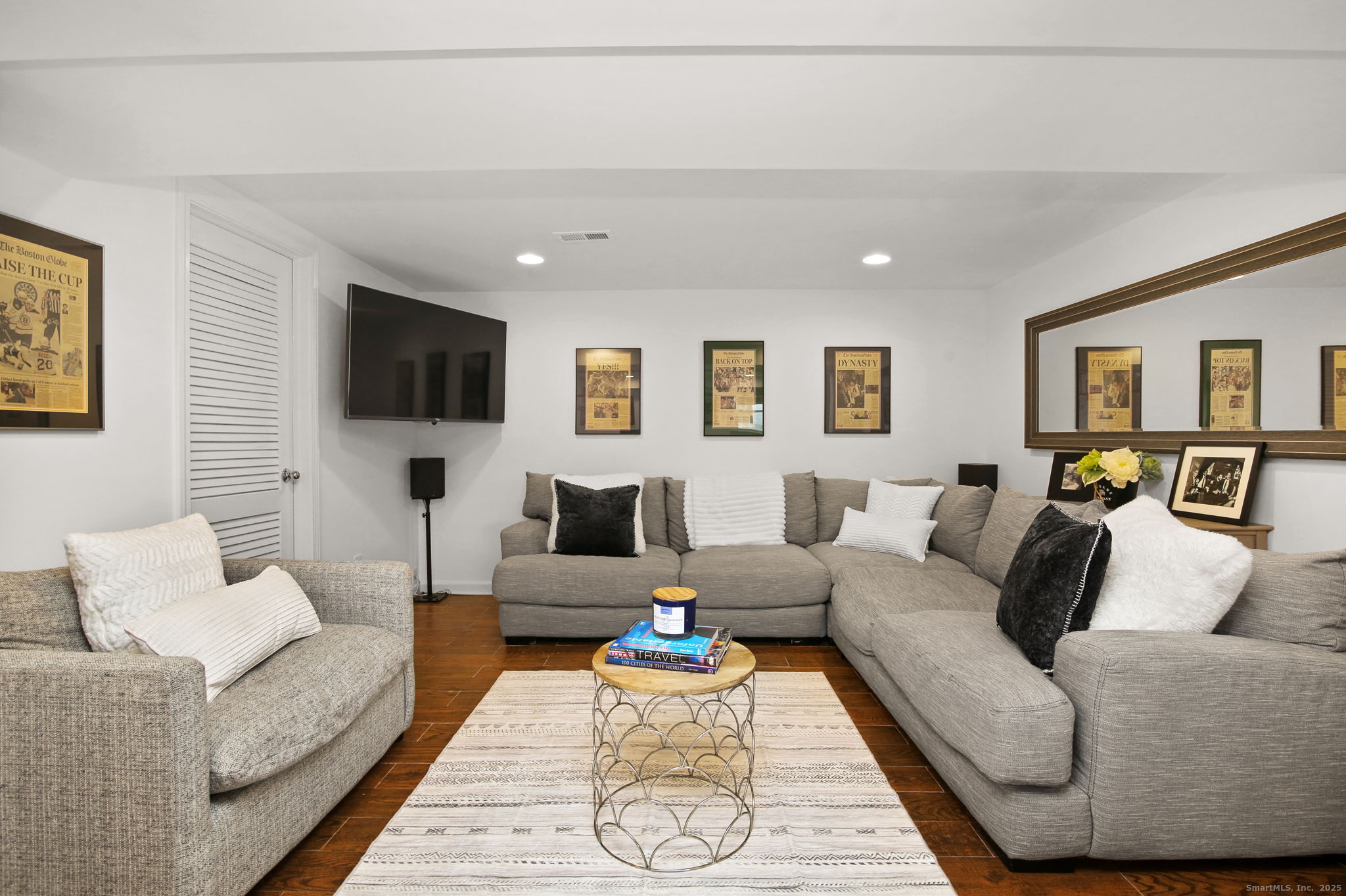 Photo 16 of 83 Woodridge Drive, Stamford, CT