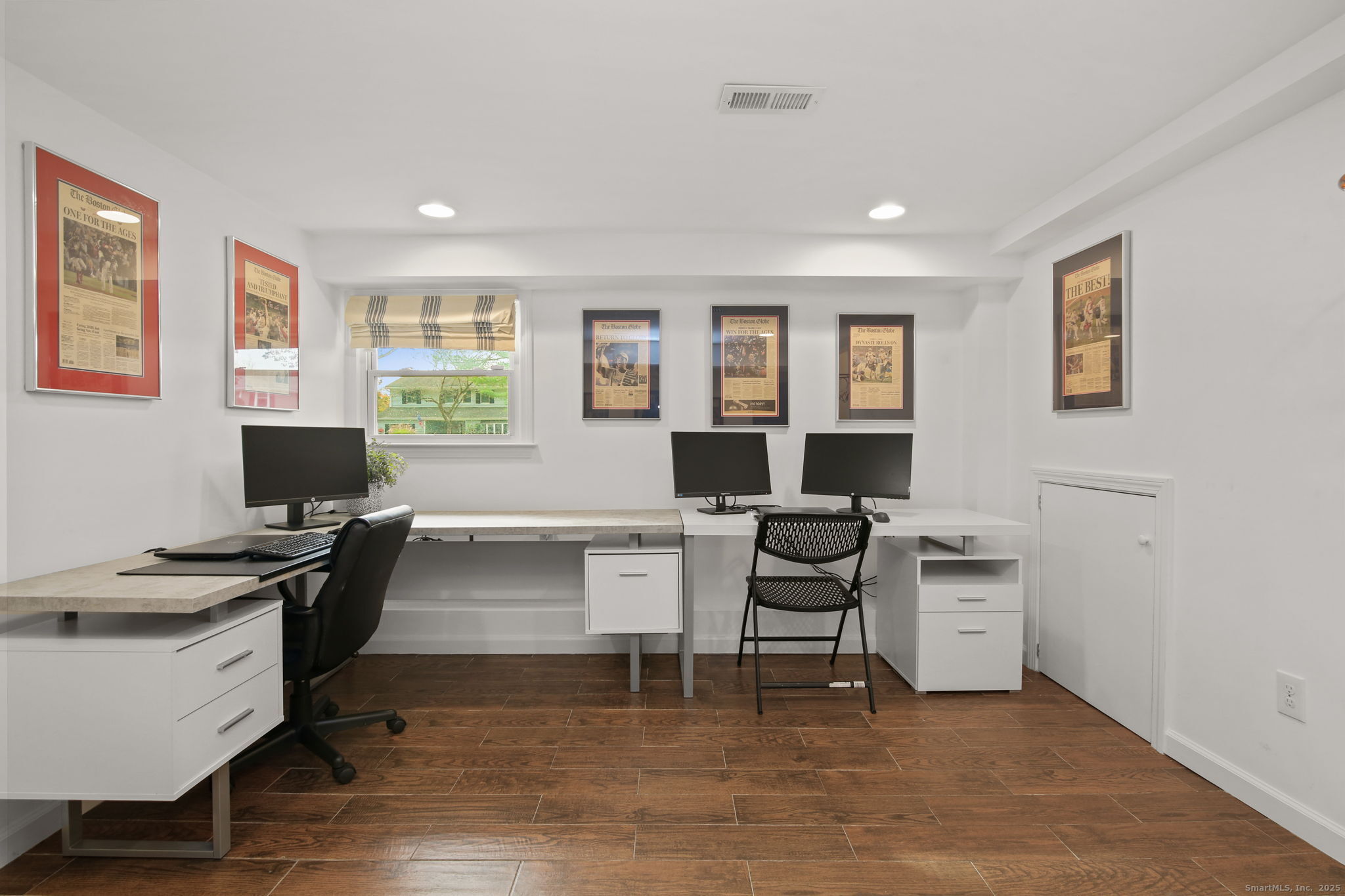 Photo 18 of 83 Woodridge Drive, Stamford, CT