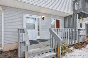 Homes for sale in Farmington, CT | 277 New Britain Ave #277, Farmington, CT 06085 | MLS# 24136979