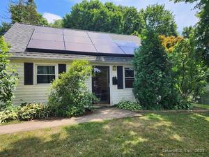 Homes for sale in New Haven, CT | 29 Melrose Dr, New Haven, CT 06513 | MLS# 24142832