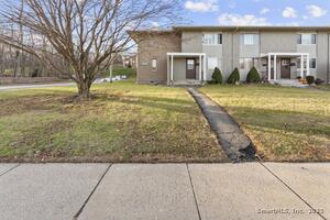 Homes for sale in Wallingford, CT | 333 S Elm St, Wallingford, CT 06492 | MLS# 24143279