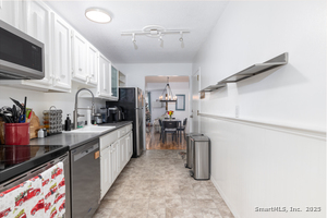 Homes for sale in Farmington, CT | 48 Wellington Dr #48, Farmington, CT 06032 | MLS# 24143380