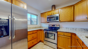 Homes for sale in Woodbury, CT | 4 Fox Run #4, Woodbury, CT 06798 | MLS# 24142829