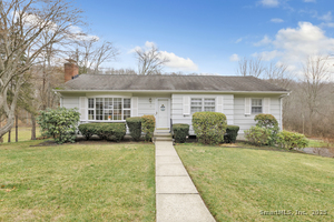 Homes for sale in Shelton, CT | 19 Robin Ln, Shelton, CT 06484 | MLS# 24133224