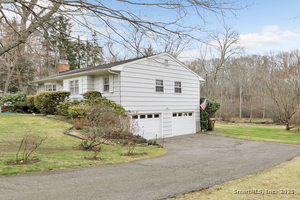 Homes for sale in Shelton, CT | 19 Robin Ln, Shelton, CT 06484 | MLS# 24133224