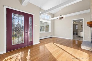 Homes for sale in Milford, CT | 16 Partridge Ln, Milford, CT 06461 | MLS# 24143389