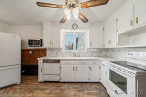 Homes for sale in Bethany, CT | 349 Amity Rd, Bethany, CT 06524 | MLS# 24143644