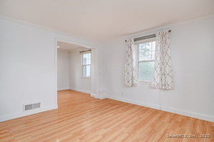 Homes for sale in Stamford, CT | 114 Sylvan Knoll Rd, Stamford, CT 06902 | MLS# 24143568