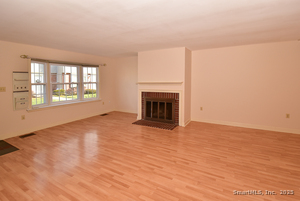 Homes for sale in Wethersfield, CT | 7 Barrington Dr #APT C, Wethersfield, CT 06109 | MLS# 24143679