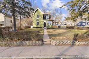 Homes for sale in Manchester, CT | 67 Bissell St, Manchester, CT 06040 | MLS# 24143692