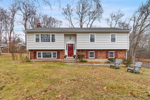 Homes for sale in Stamford, CT | 5 Nyselius Pl, Stamford, CT 06905 | MLS# 24143687