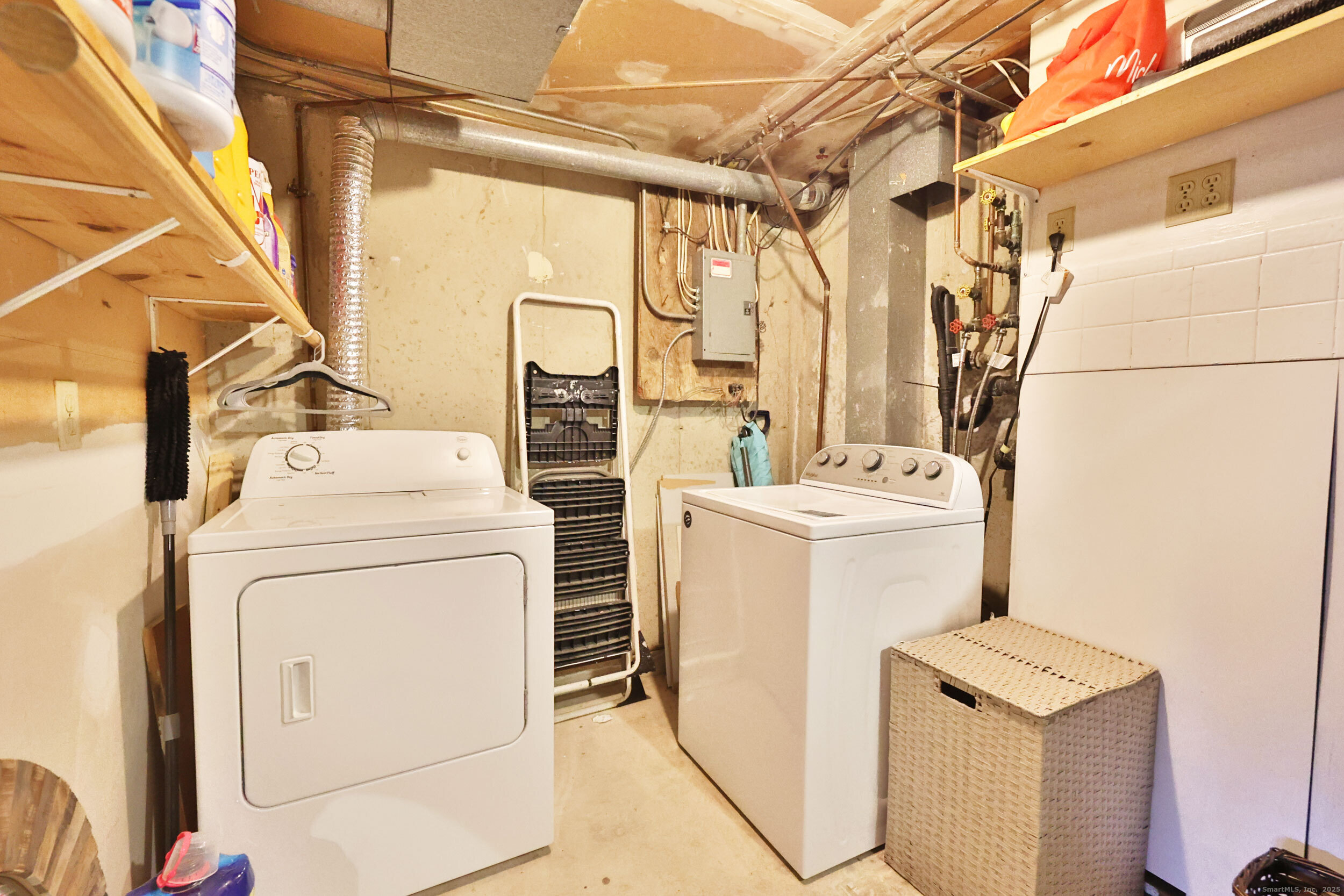 Photo 23 of 322 Knapps Highway, Fairfield, CT