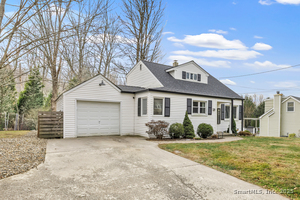 Homes for sale in Shelton, CT | 20 Nicholdale Rd, Shelton, CT 06484 | MLS# 24143501