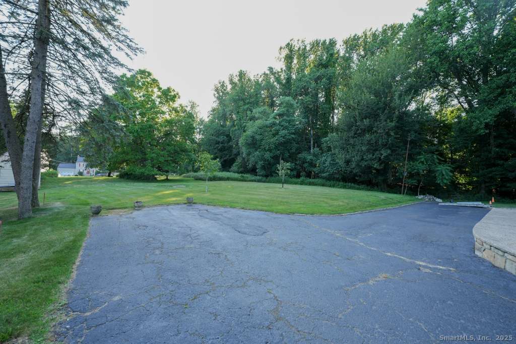 Homes for sale in Trumbull, CT | 45 Frenchtown Rd, Trumbull, CT 06611 | MLS# 24142744