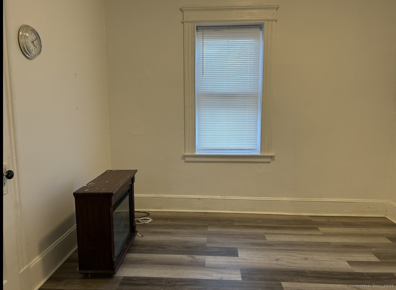 Photo 6 of 475 WILSON Street, Waterbury, CT