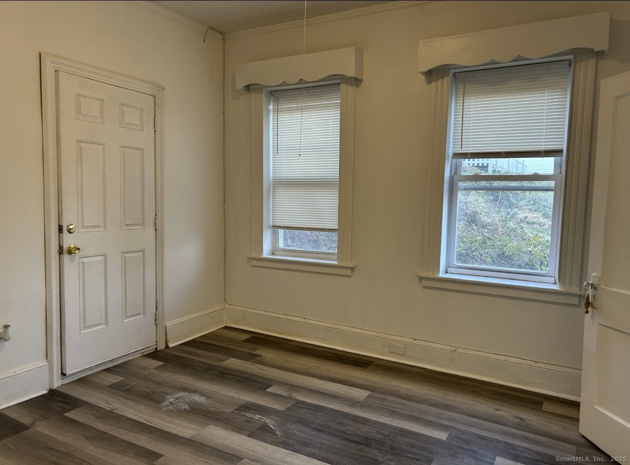 Photo 7 of 475 WILSON Street, Waterbury, CT