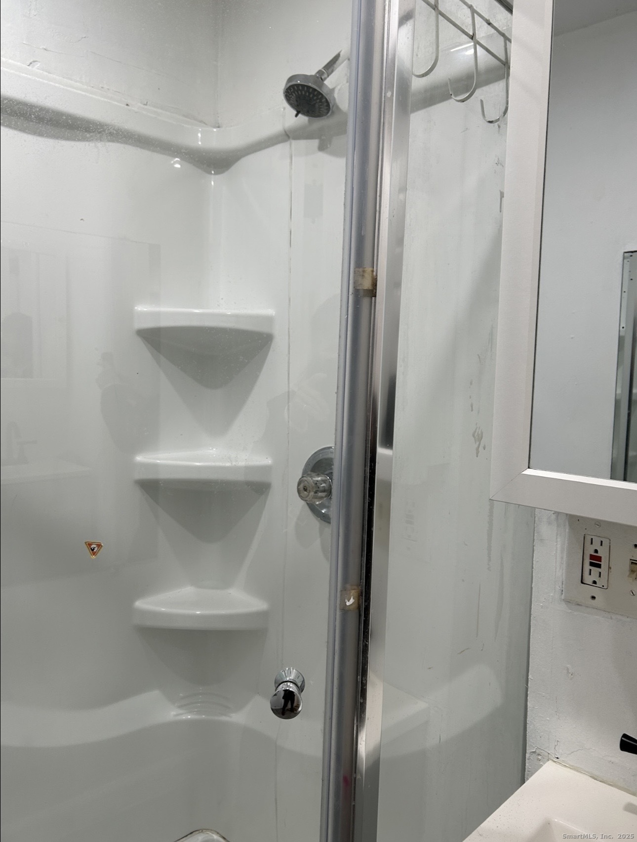 Photo 9 of 475 WILSON Street, Waterbury, CT