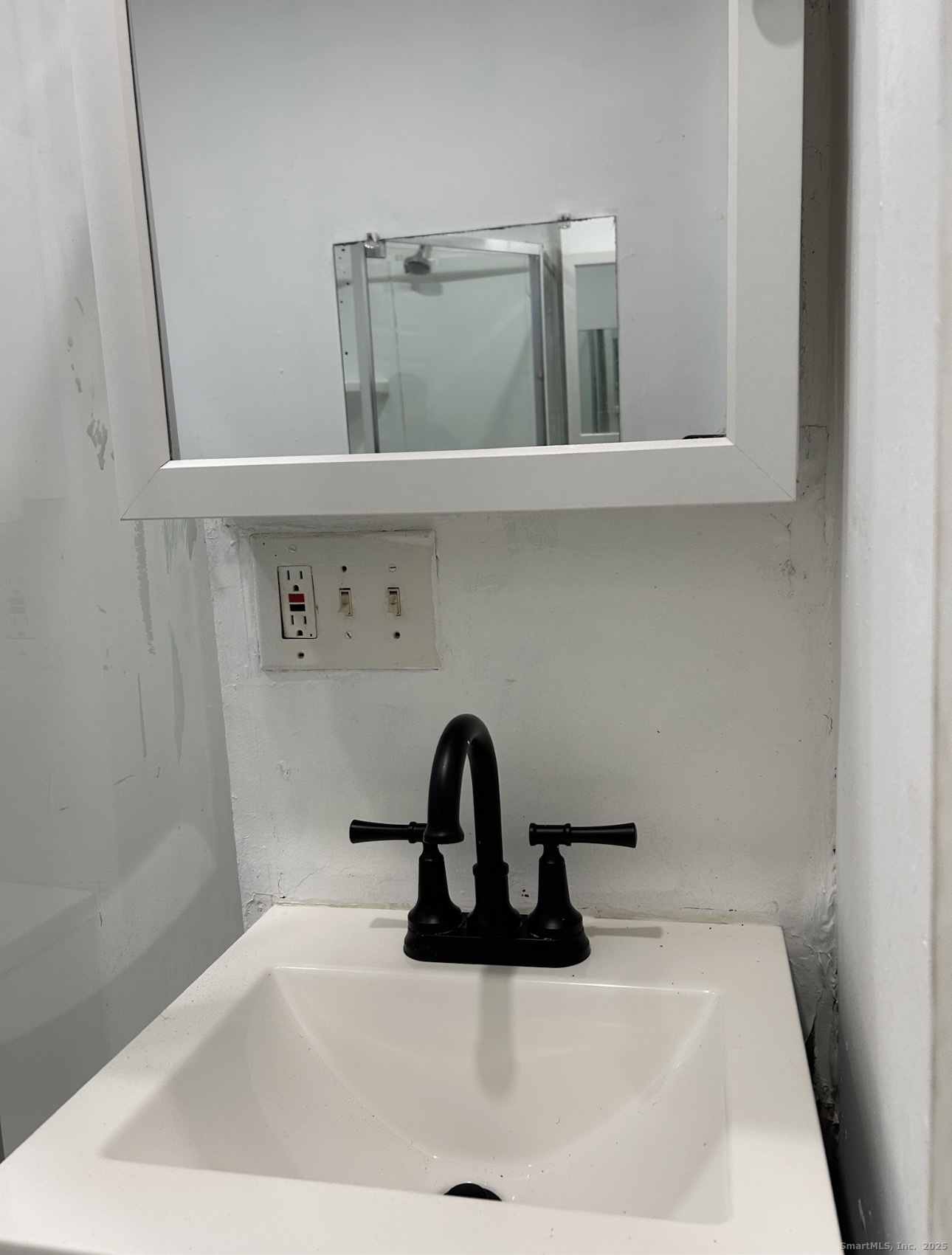 Photo 10 of 475 WILSON Street, Waterbury, CT