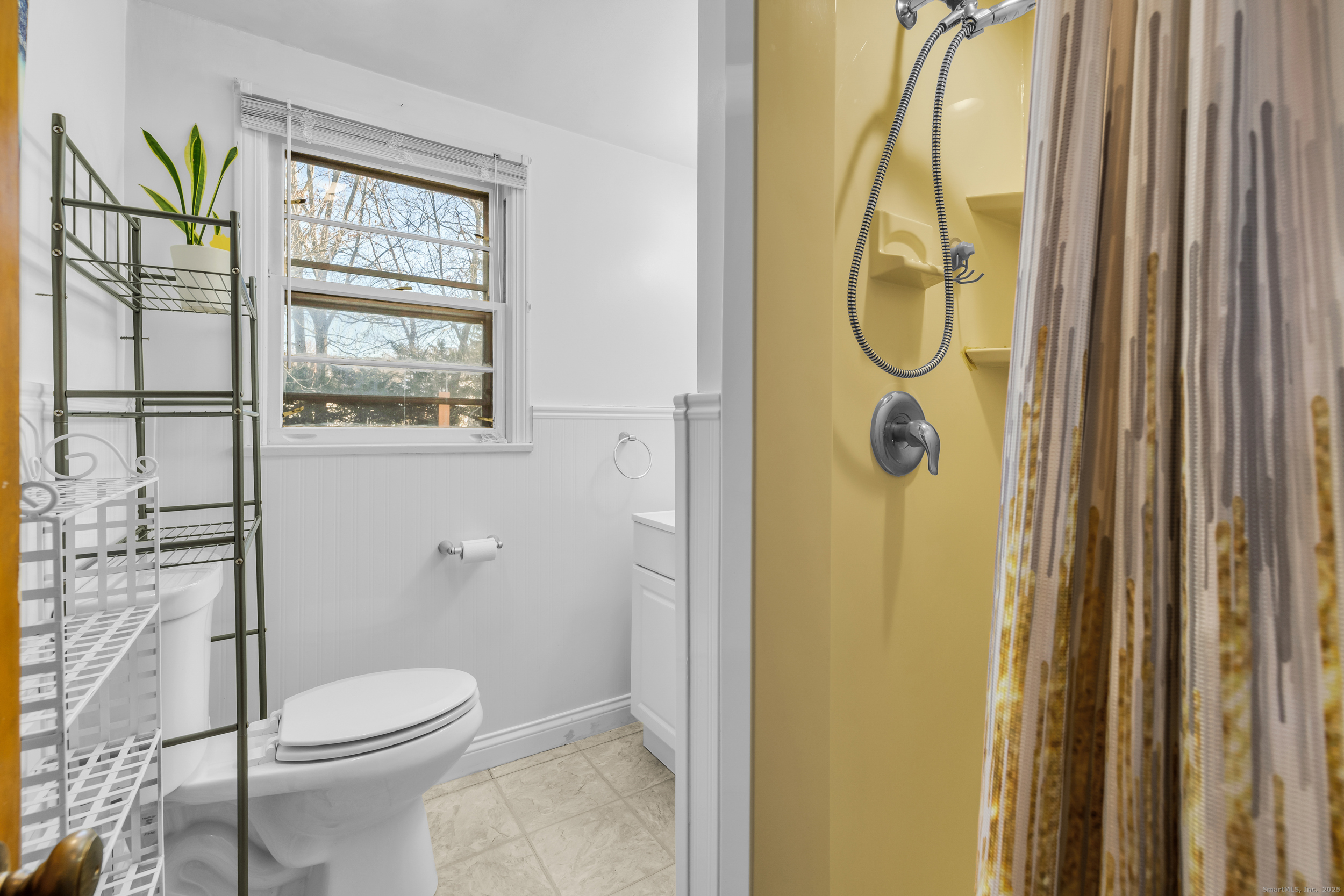 Homes for sale in Waterbury, CT | 40 Leaf Ave, Waterbury, CT 06705 | MLS# 24144198