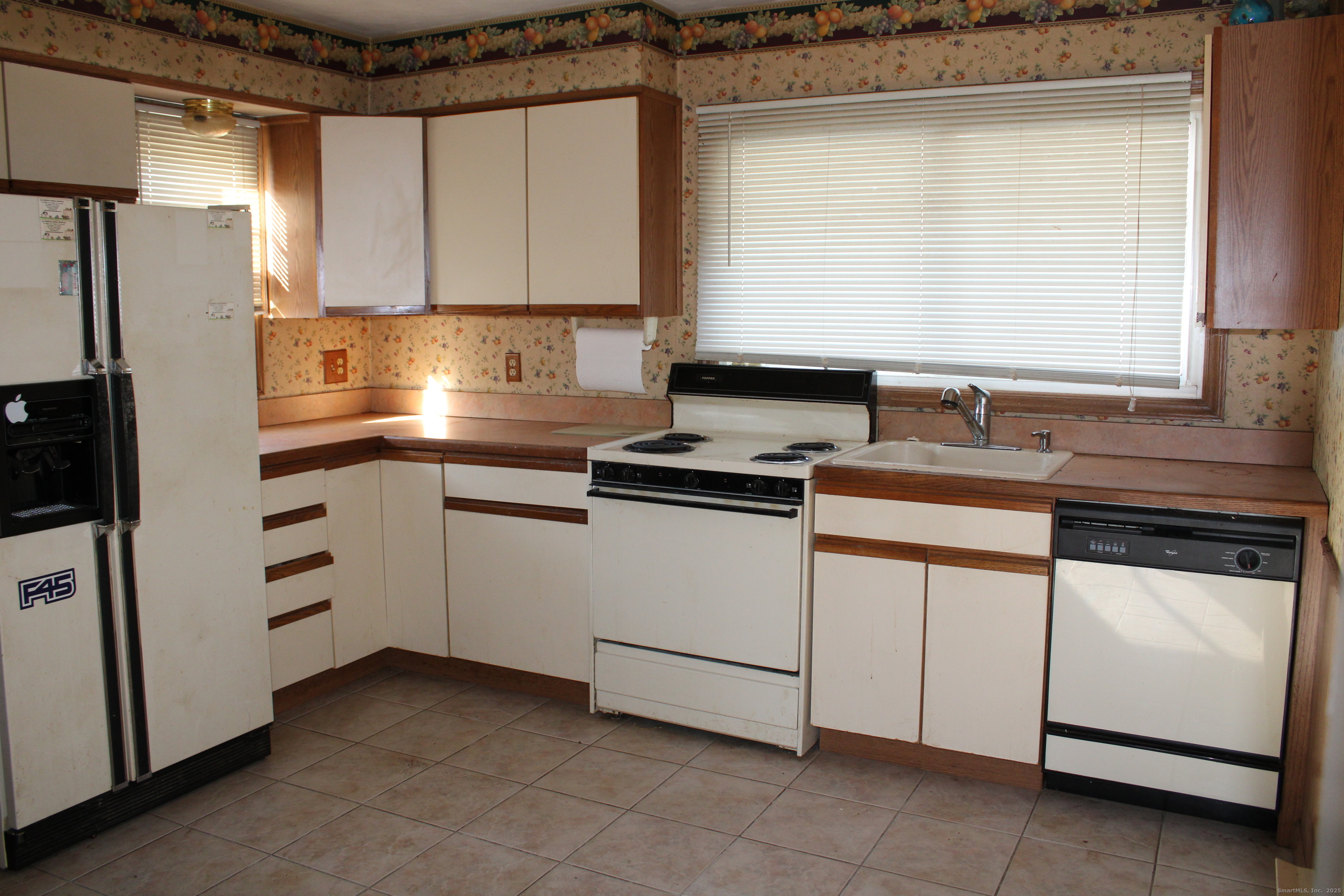 Homes for sale in Bozrah, CT | 66 Stockhouse Rd, Bozrah, CT 06334 | MLS# 24144278