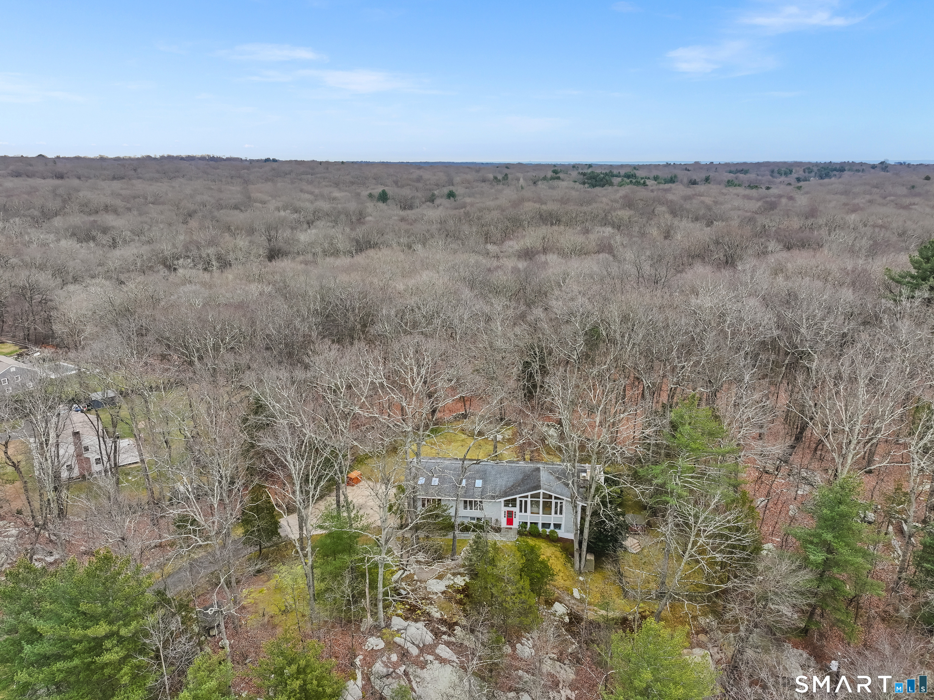 Homes for sale in Stamford, CT | 25 Riverbank Dr, Stamford, CT 06903 | MLS# 24143995