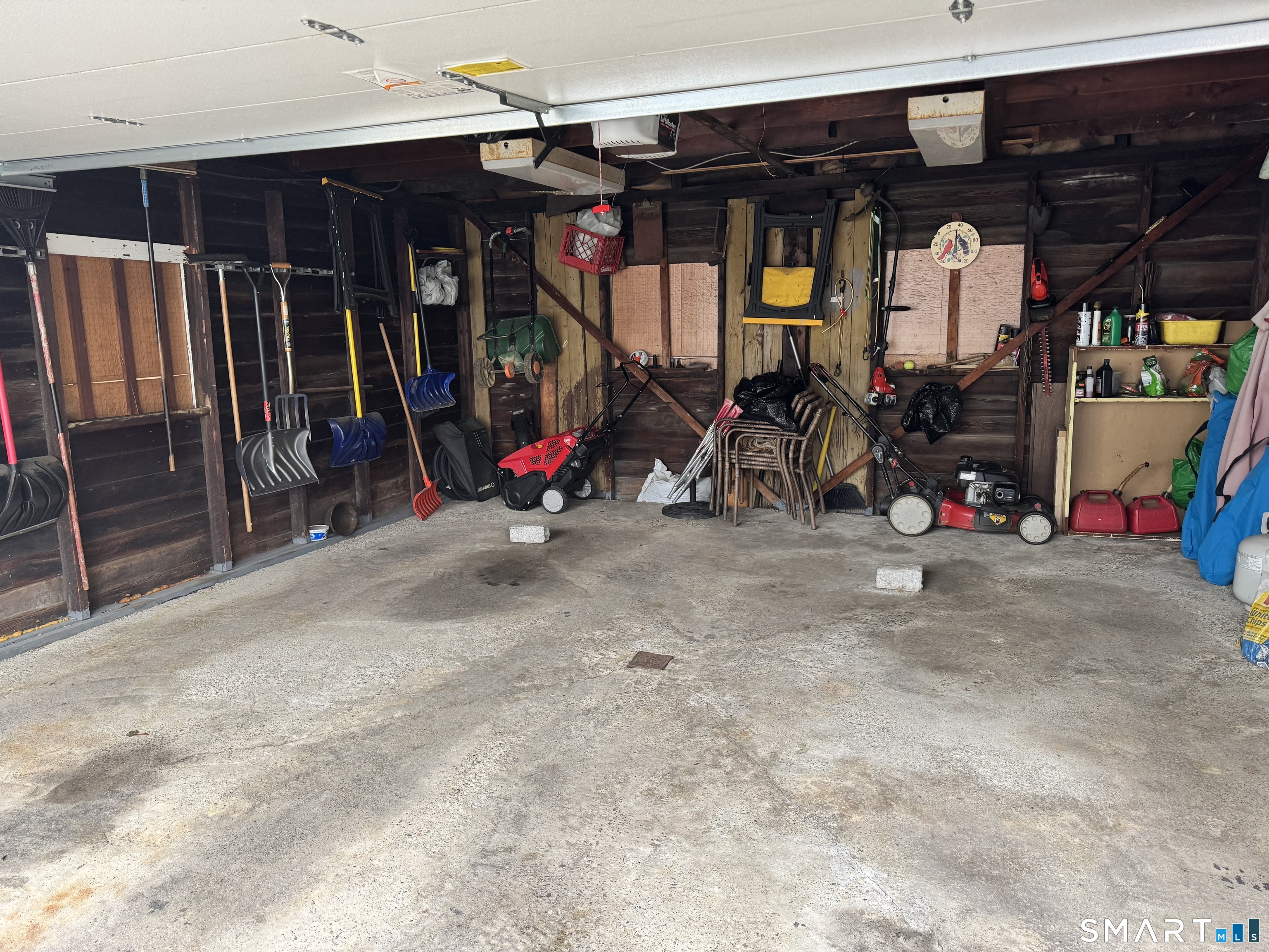 Homes for sale in Waterbury, CT | 73 Lockhart Ave, Waterbury, CT 06705 | MLS# 24144453