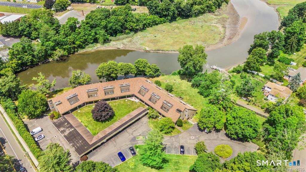 Homes for sale in Branford, CT | 16 Pine Orchard Rd #APT 9, Branford, CT 06405 | MLS# 24144483