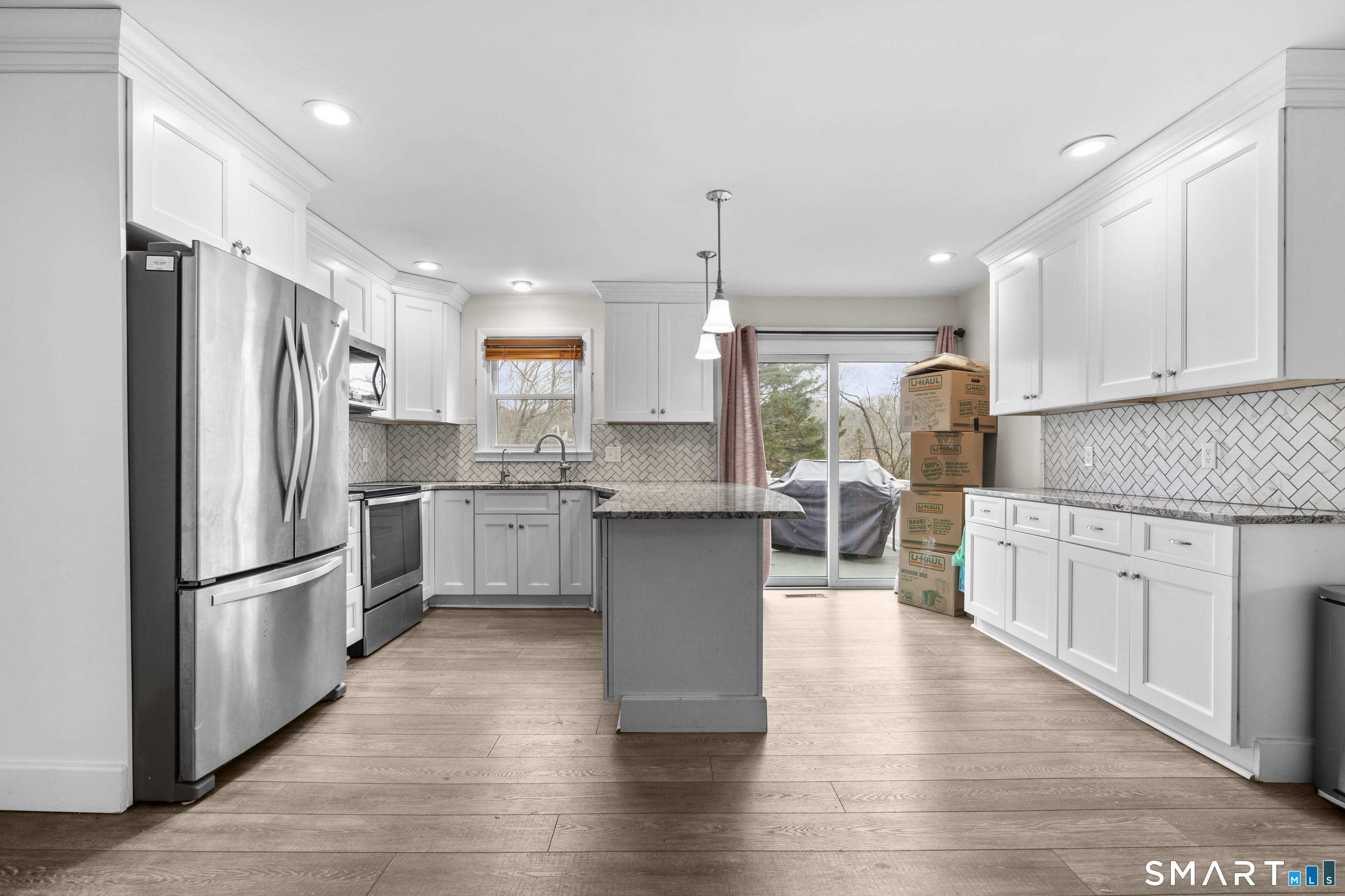 Photo 4 of 91 Benz Street, Ansonia, CT