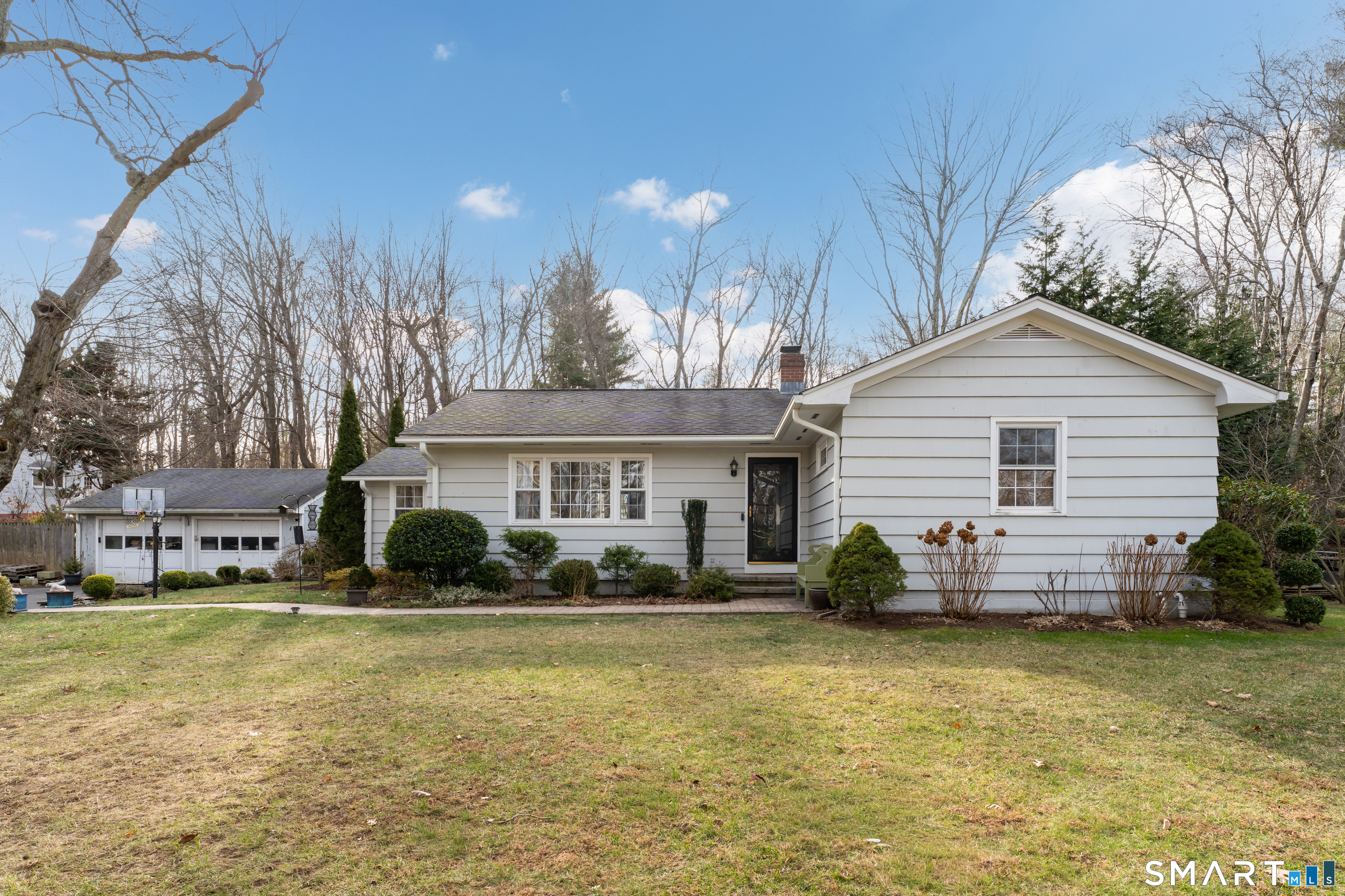 Homes for sale in Madison, CT | 43 Fort Path Rd, Madison, CT 06443 | MLS# 24139744