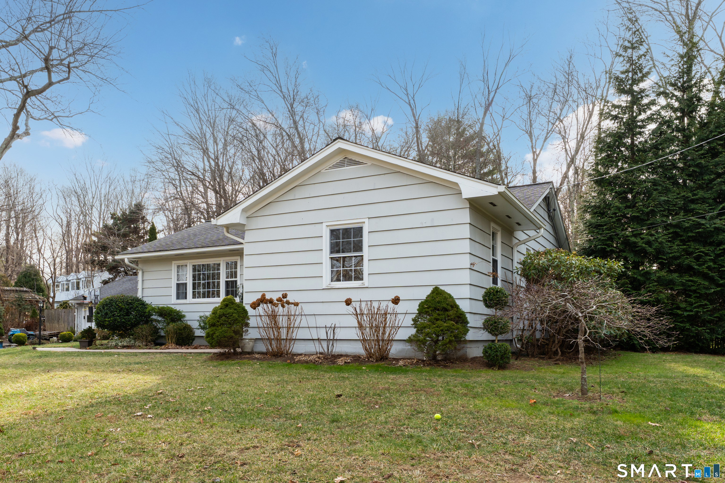 Homes for sale in Madison, CT | 43 Fort Path Rd, Madison, CT 06443 | MLS# 24139744