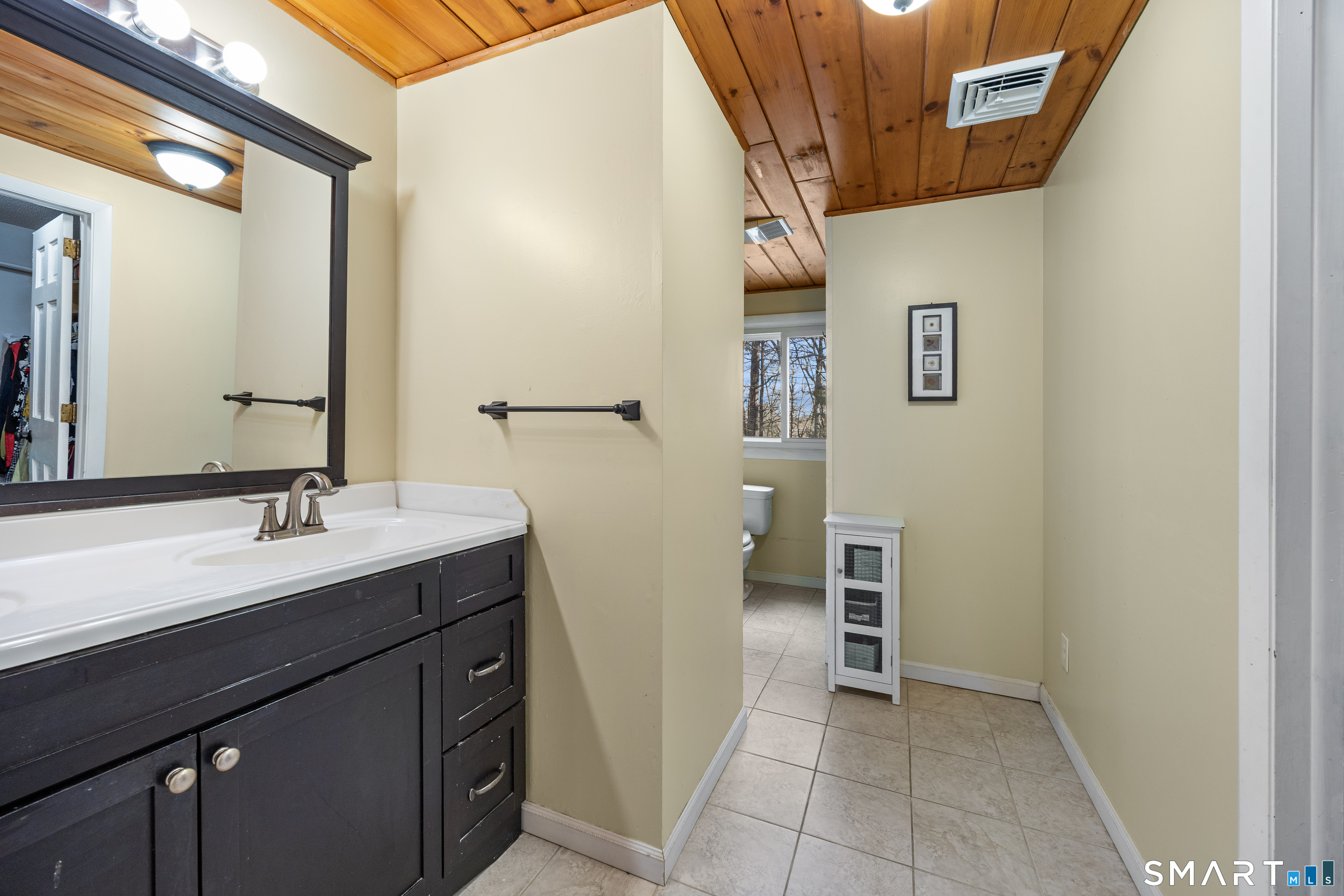 Homes for sale in New Hartford, CT | 40 Den Rd, New Hartford, CT 06057 | MLS# 24144730