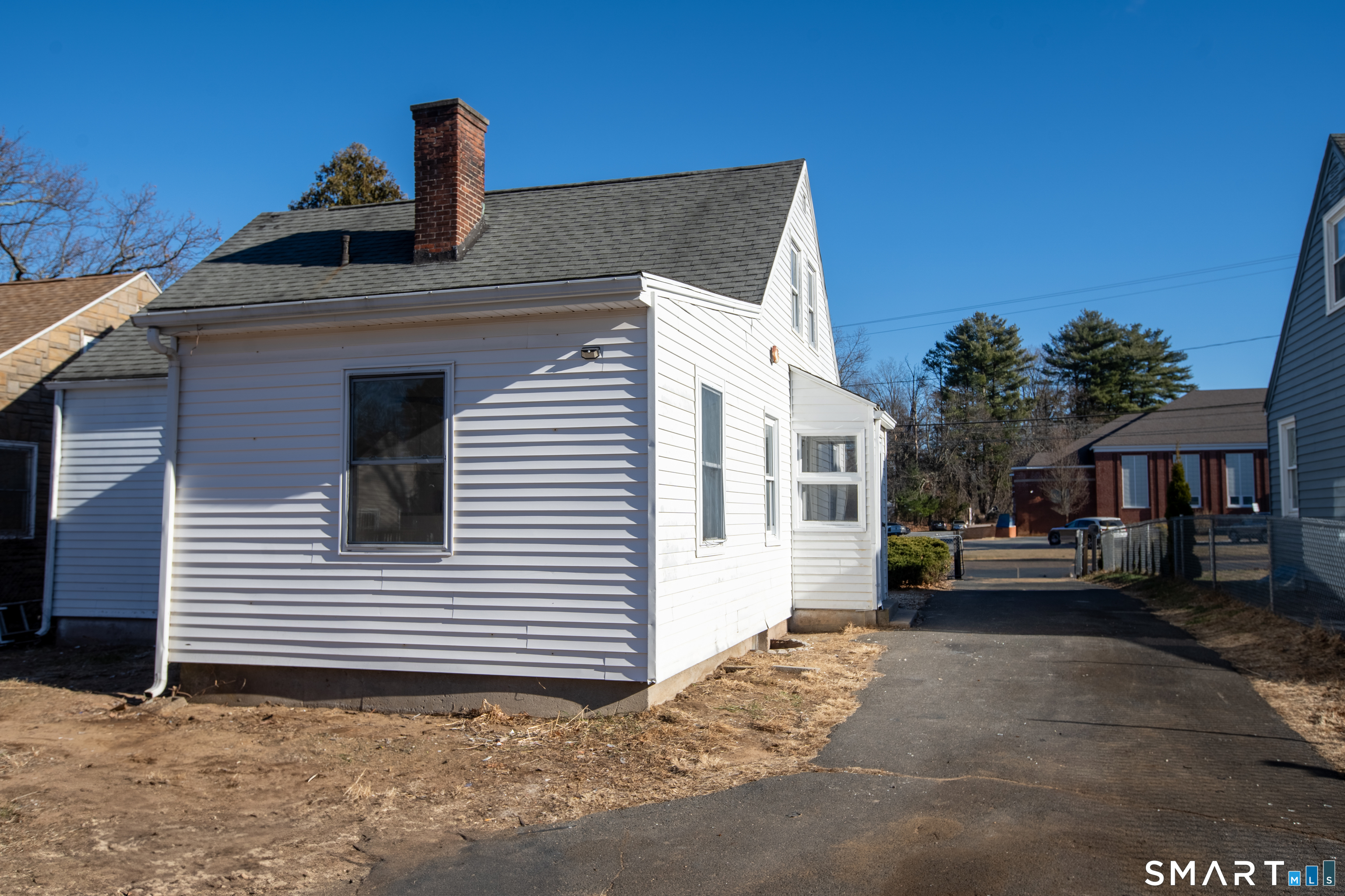 Homes for sale in East Hartford, CT | 133 Long Hill Dr, East Hartford, CT 06108 | MLS# 24144626