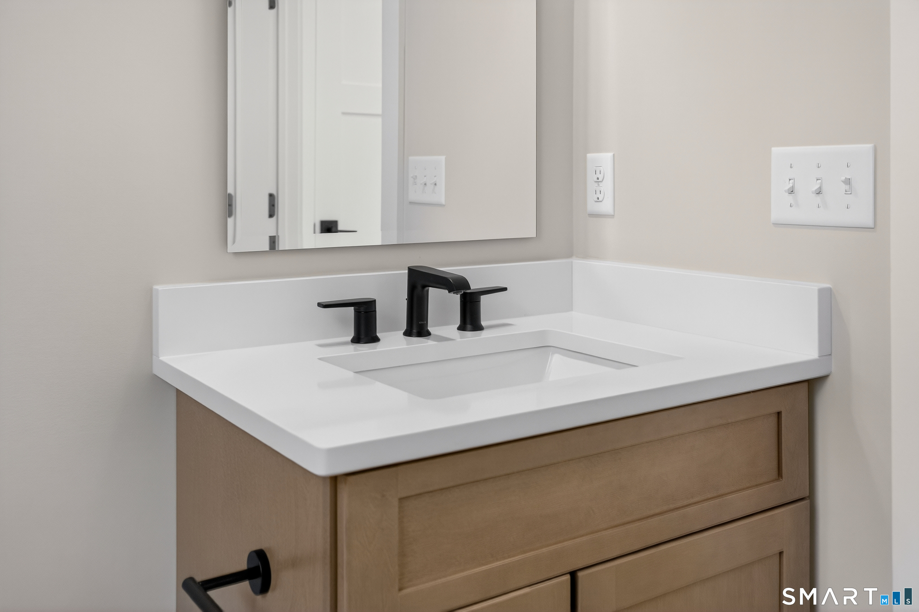 Homes for sale in Stonington, CT | 45 Summertime Cir, Stonington, CT 06379 | MLS# 24071542