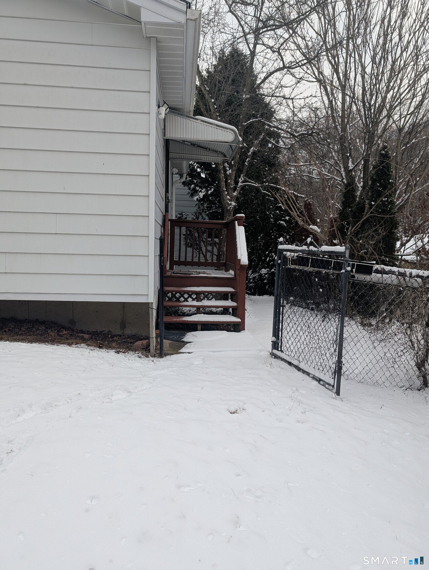 Homes for sale in Waterbury, CT | 401 Frost Rd, Waterbury, CT 06705 | MLS# 24144003