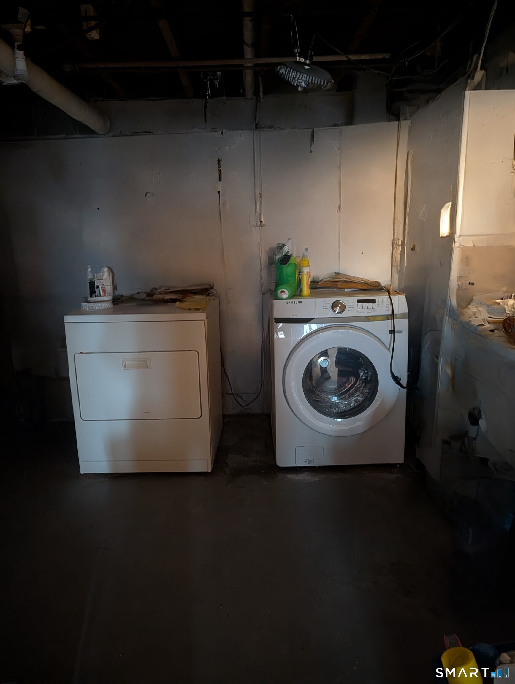 Homes for sale in Waterbury, CT | 401 Frost Rd, Waterbury, CT 06705 | MLS# 24144003