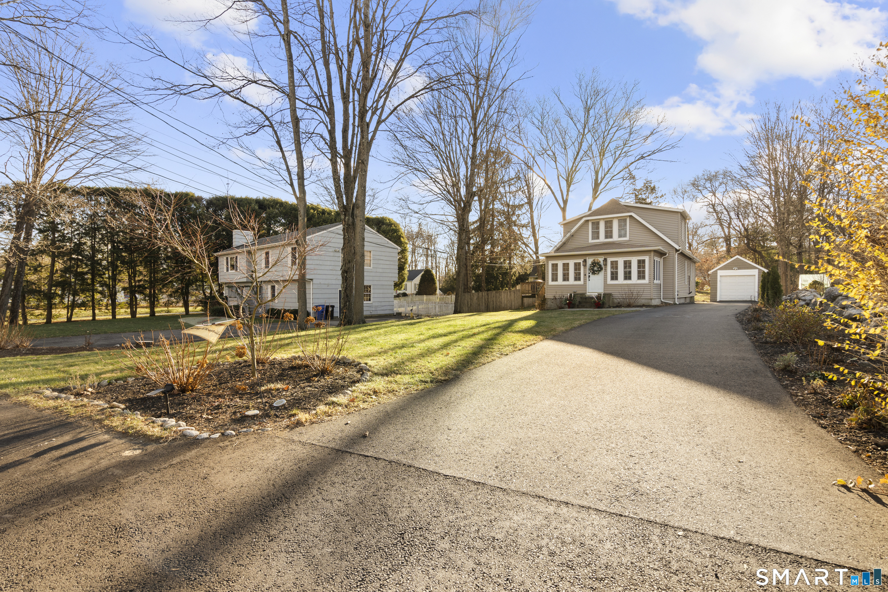 Homes for sale in Norwalk, CT | 129 Grumman Ave, Norwalk, CT 06851 | MLS# 24144891