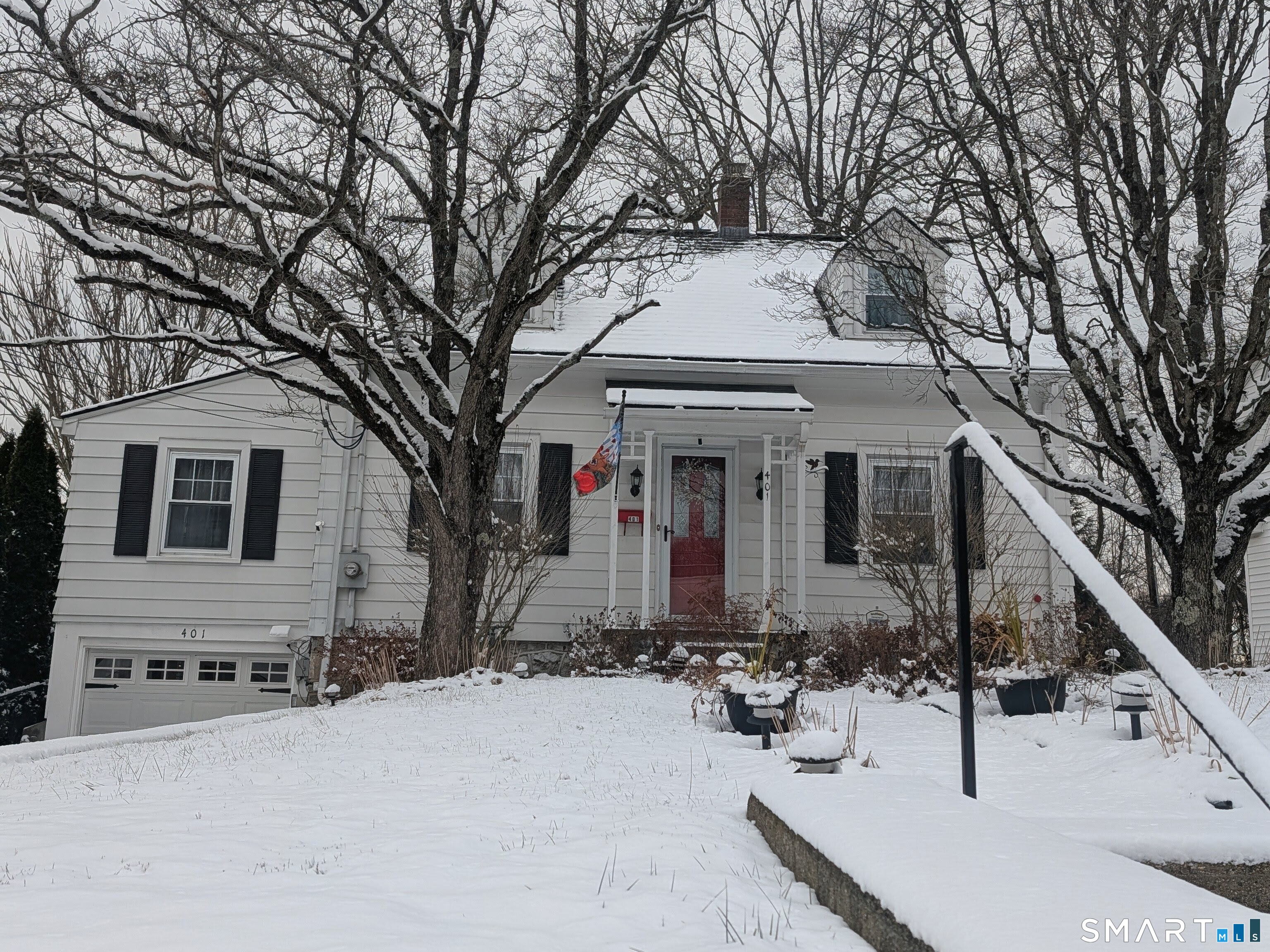 Homes for sale in Waterbury, CT | 401 Frost Rd, Waterbury, CT 06705 | MLS# 24144003