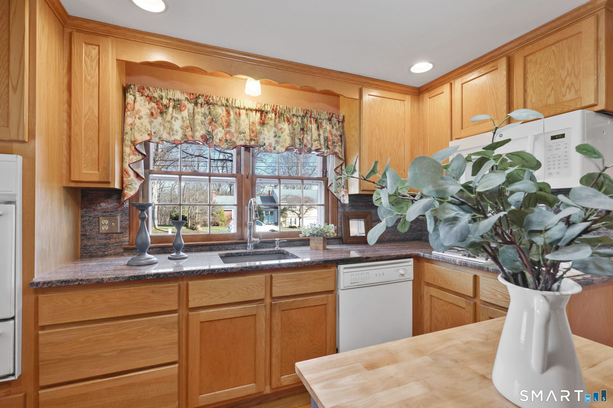 Homes for sale in Wethersfield, CT | 83 Apple Hl, Wethersfield, CT 06109 | MLS# 24142856