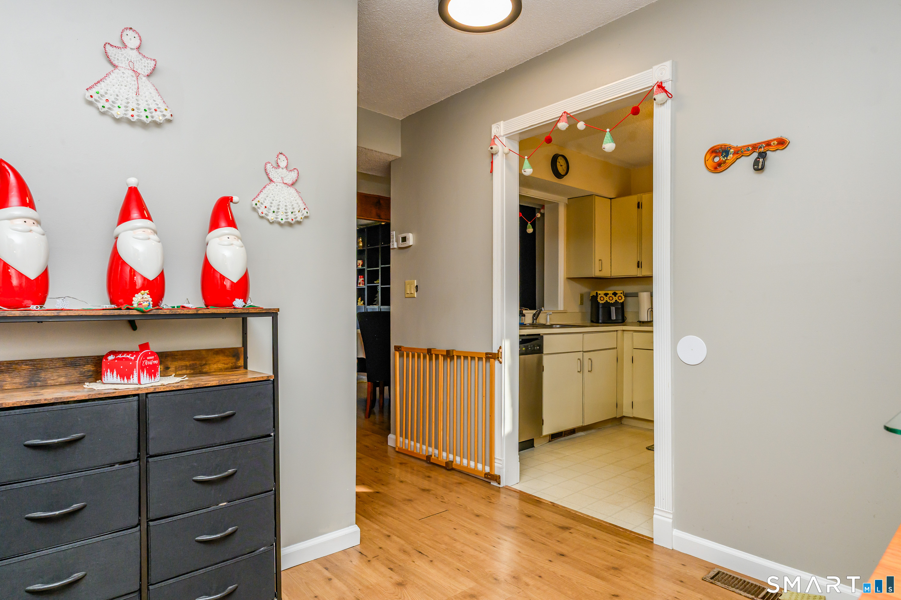 Homes for sale in Woodbury, CT | 5 Upper Cmns, Woodbury, CT 06798 | MLS# 24144930