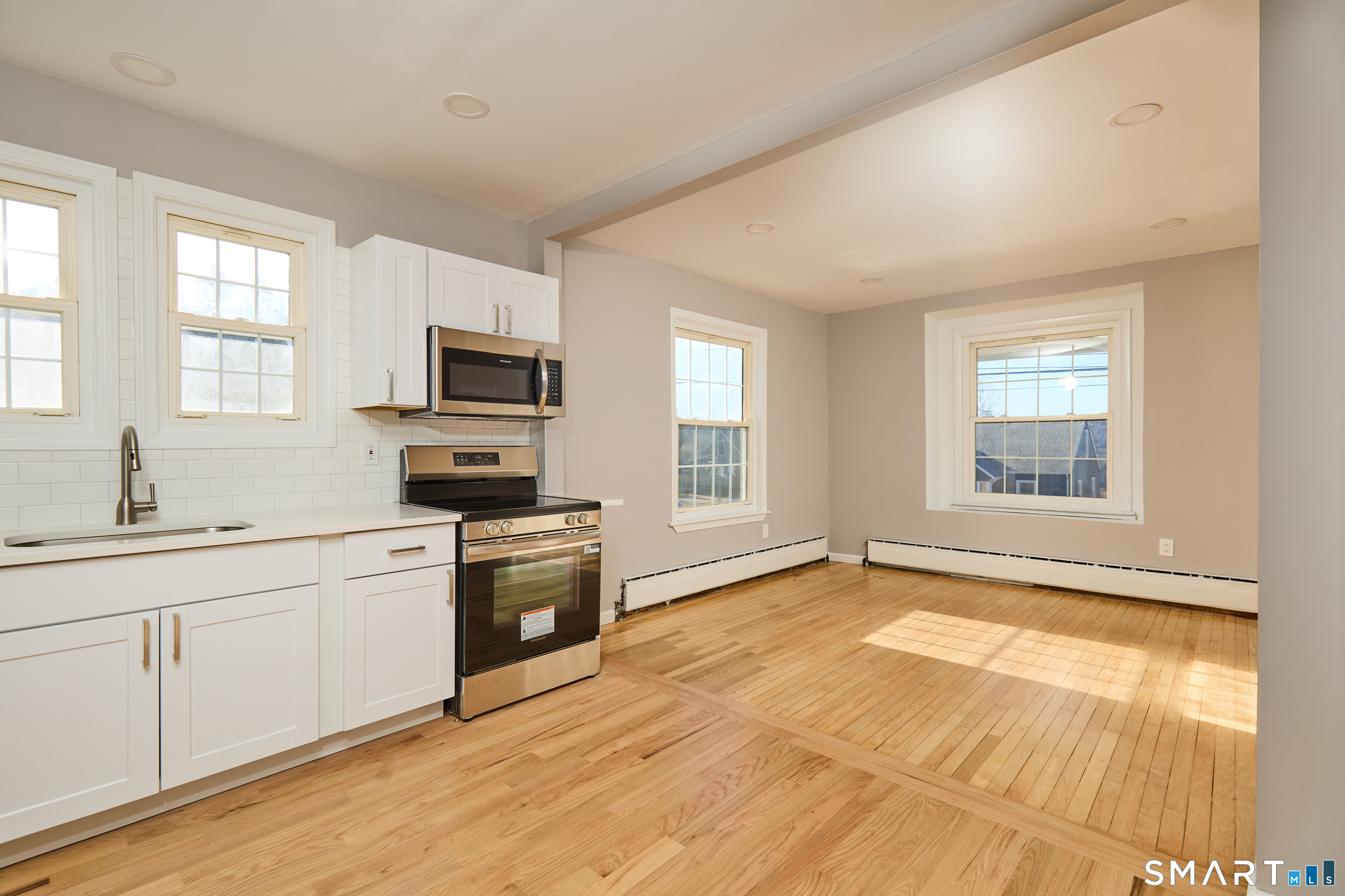 Homes for sale in Naugatuck, CT | 121 Johnson St, Naugatuck, CT 06770 | MLS# 24144926