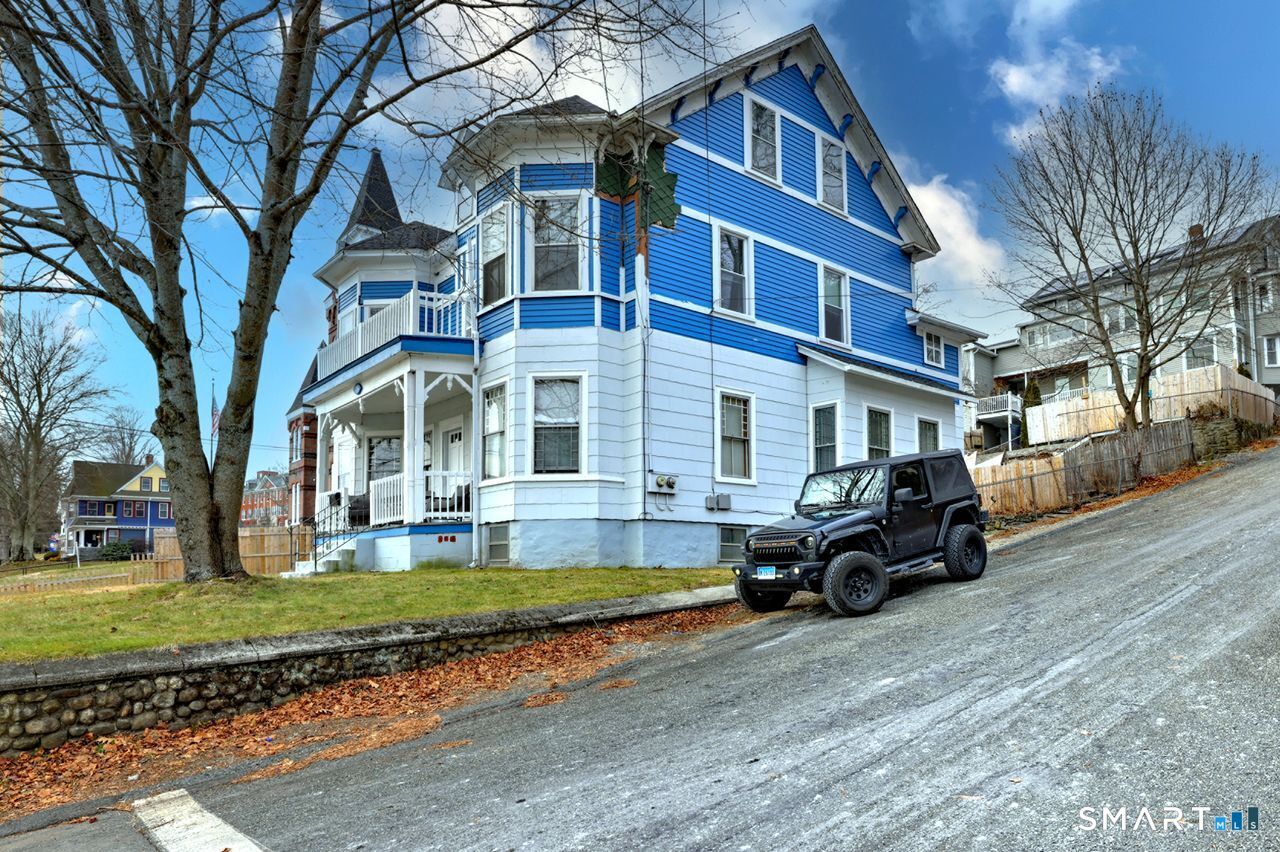 Homes for sale in Putnam, CT | 136 Church St, Putnam, CT 06260 | MLS# 24144943