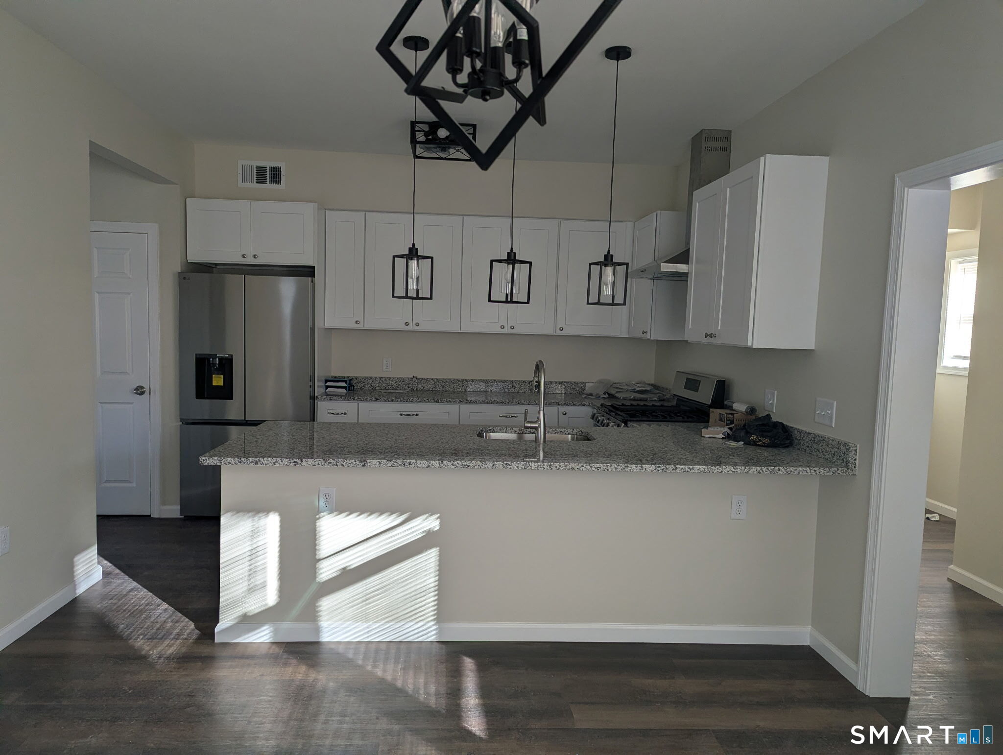 Photo 6 of 647 Broadview Terrace, Hartford, CT