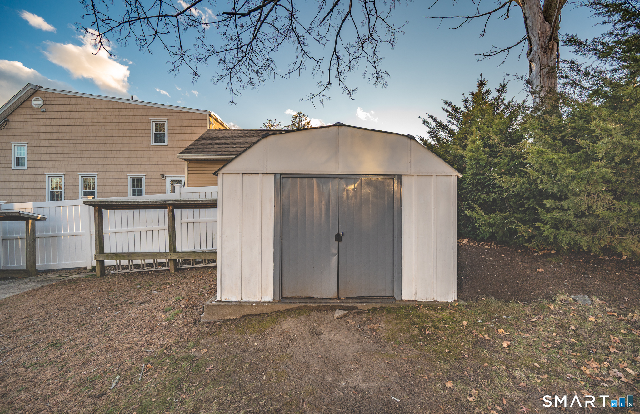 Homes for sale in Fairfield, CT | 17 Hazel St, Fairfield, CT 06825 | MLS# 24144675